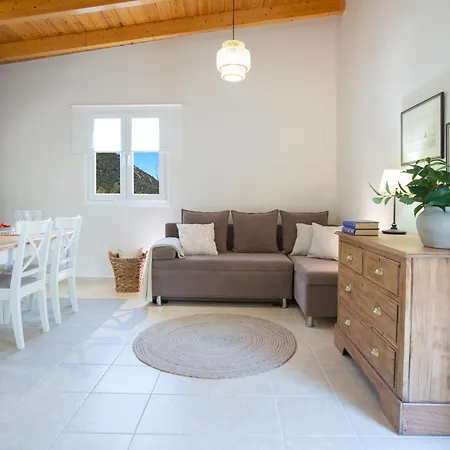 Avlaki Villa